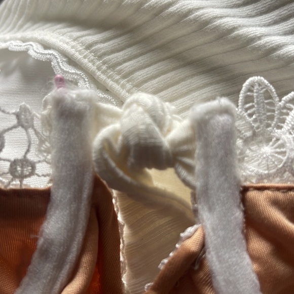 Lace Bodysuit - Picture 4 of 5